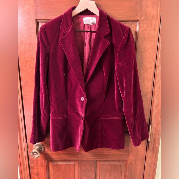 SUTTER PLACE VTG Burgundy Velvet fitted 2 button suit jacket. Size 14. - Picture 1 of 6
